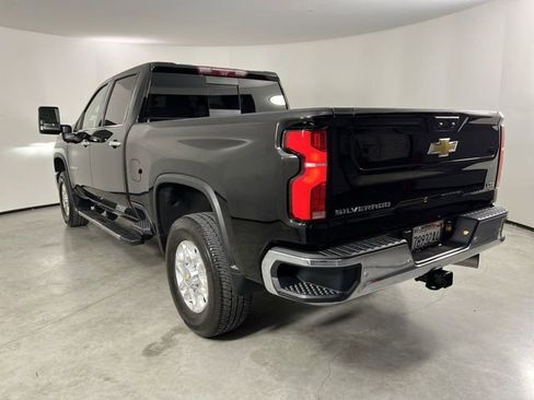 Used 2024 Chevrolet Silverado 2500 LTZ w/ LTZ Plus Package image 33