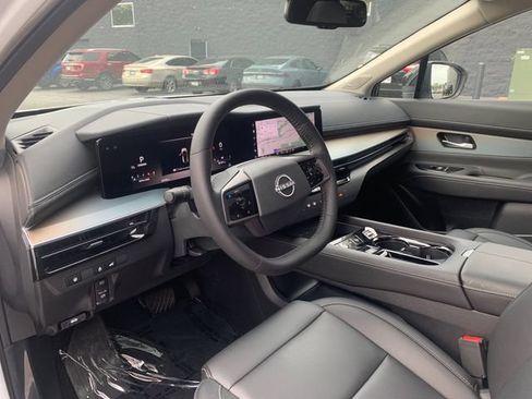 Used 2025 Nissan Murano SL AWD/4WD image 10
