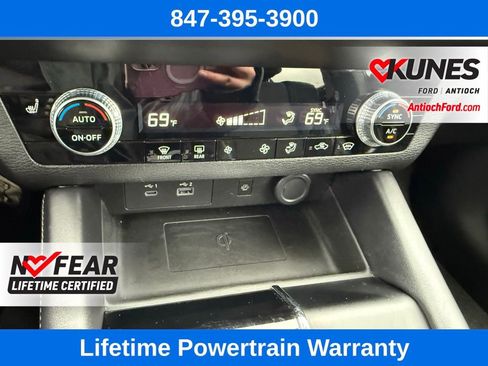 Used 2024 Mitsubishi Outlander SE image 43