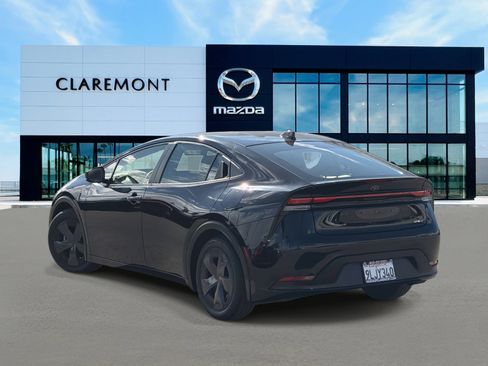 Used 2024 Toyota Prius LE image 4