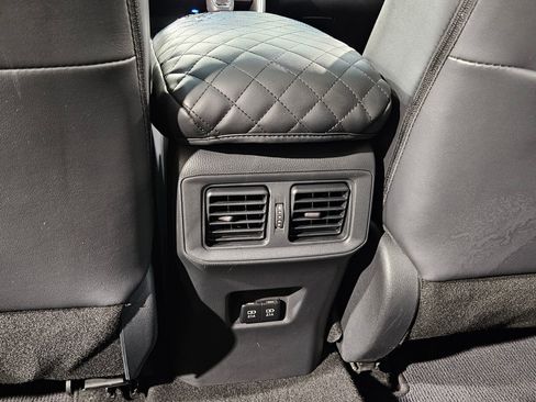 Used 2019 Toyota RAV4 Limited w/ Cold Weather Package FWD image 39