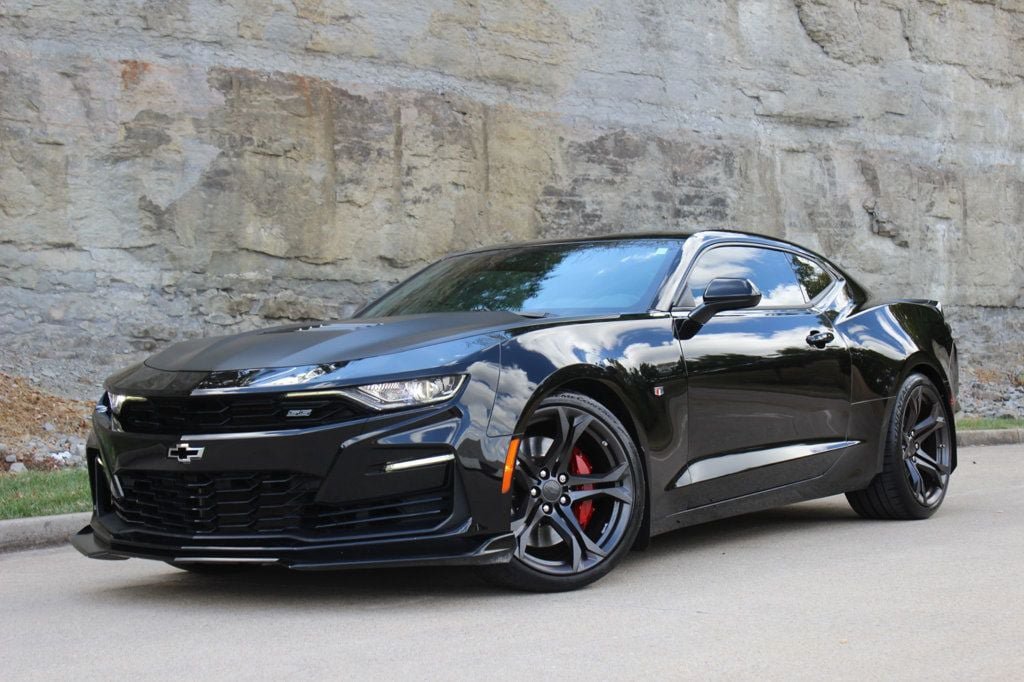 Used 2019 Chevrolet Camaro SS RWD image 1