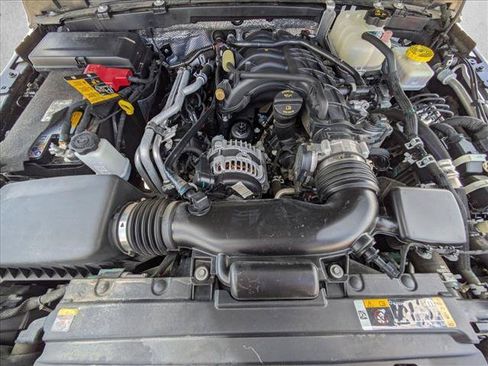 Used 2024 Jeep Wrangler Unlimited Rubicon AWD/4WD image 21