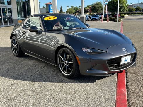 Used 2019 MAZDA MX-5 Miata RF Grand Touring RWD image 3