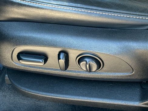 Used 2019 Chevrolet Traverse LT w/ LT Premium Package image 23