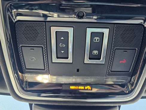 Used 2018 Land Rover Range Rover Supercharged AWD/4WD image 33