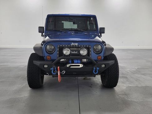 Used 2010 Jeep Wrangler Unlimited Sport image 3