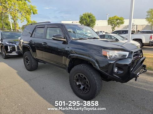 Used 2021 Toyota 4Runner TRD Off-Road Premium AWD/4WD image 2
