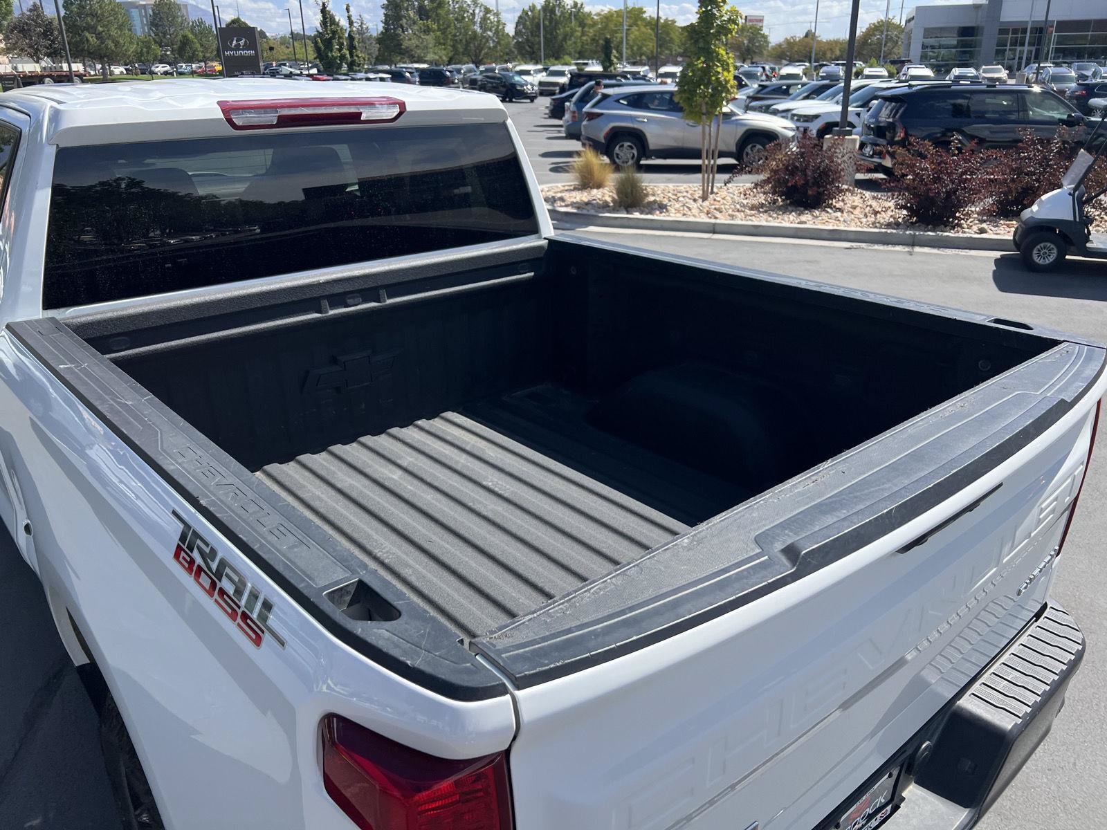 Used 2025 Chevrolet Silverado 1500 Custom Trail Boss AWD/4WD image 9