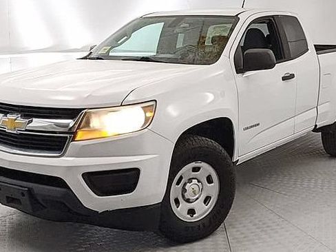 Used 2018 Chevrolet Colorado W/T w/ WT Convenience Package AWD/4WD image 6