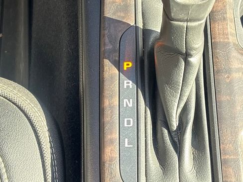 Used 2021 GMC Canyon Denali image 13