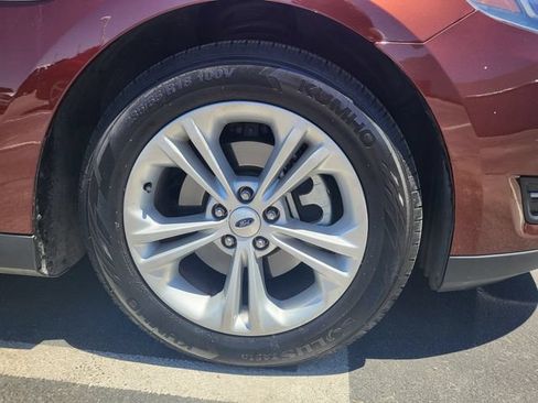 Used 2016 Ford Taurus SEL FWD image 6