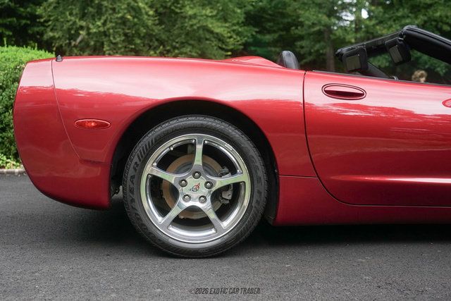 Used 2004 Chevrolet Corvette Convertible w/ Preferred Equipment Group RWD image 10