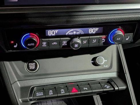 Certified 2025 Audi Q3 2.0T Premium image 15
