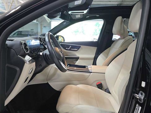 Used 2023 Mercedes-Benz GLC 300 4MATIC image 20