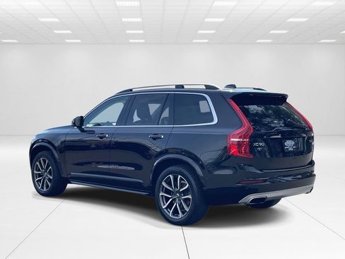 Used 2018 Volvo XC90 T6 Momentum w/ Convenience Package image 4