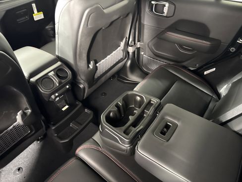 New 2026 Jeep Wrangler Unlimited Rubicon w/ Technology Group image 17