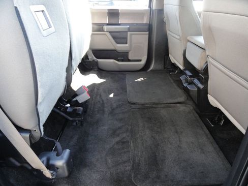 Used 2017 Ford F150 XLT RWD image 8
