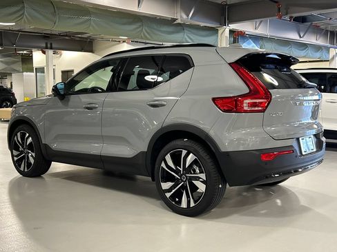 Used 2026 Volvo XC40 B5 Ultra w/ Protection Package Premier AWD/4WD image 4