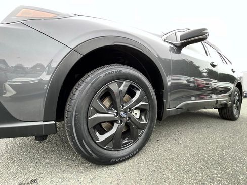 Certified 2022 Subaru Outback Onyx Edition XT w/ Popular Package #2 image 11