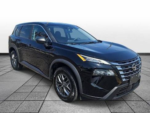 Used 2024 Nissan Rogue S AWD/4WD image 3