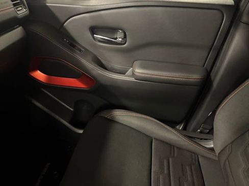 Used 2024 Nissan Frontier Pro-X RWD image 15