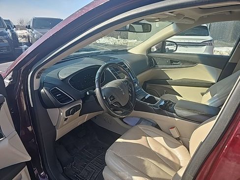 Used 2017 Lincoln MKX Reserve w/ Lincoln MKX Climate Package image 9