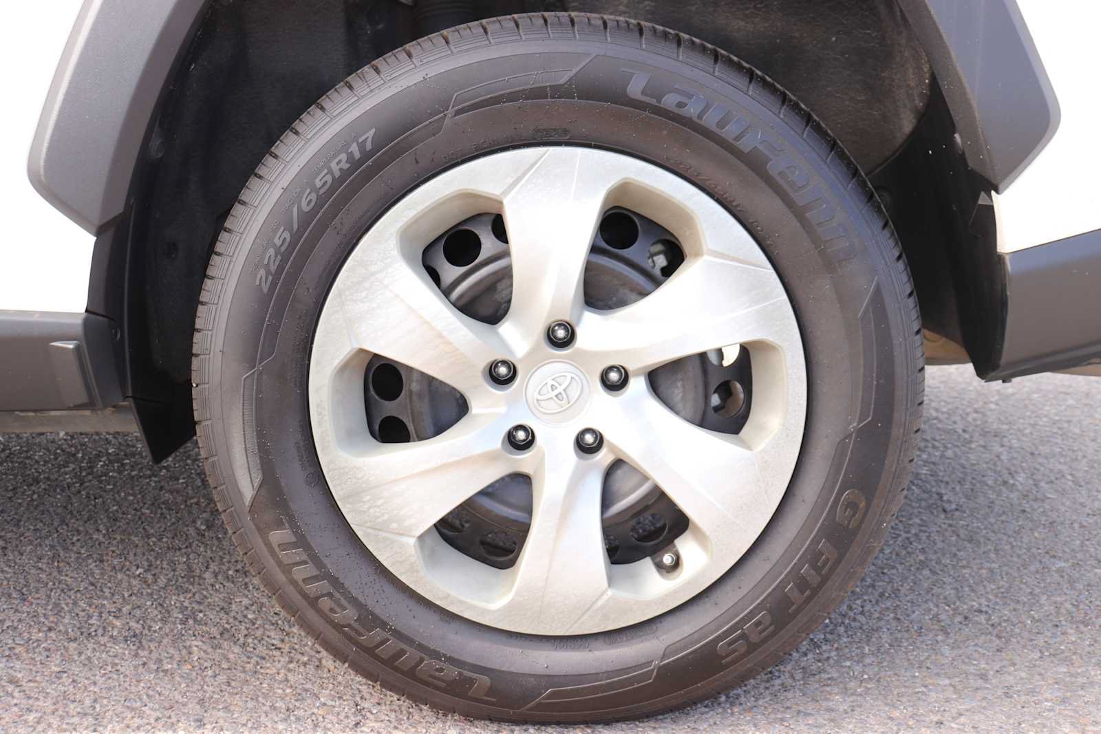 Used 2019 Toyota RAV4 LE w/ All Weather Liner Package FWD image 9