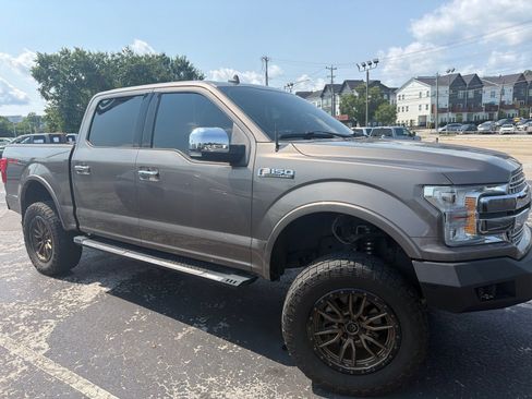 Used 2018 Ford F150 Lariat w/ Equipment Group 502A Luxury AWD/4WD image 3
