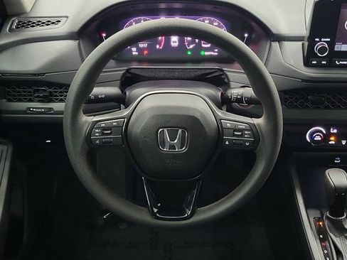 Used 2025 Honda Accord LX image 15