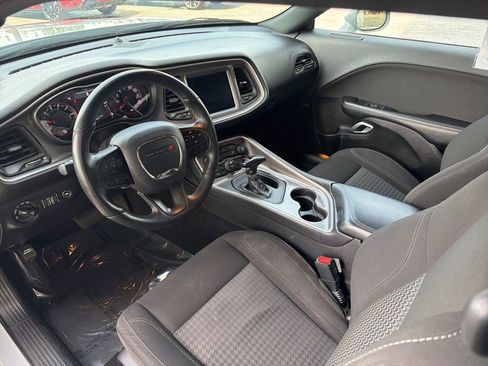 Used 2021 Dodge Challenger SXT w/ Blacktop Package image 9