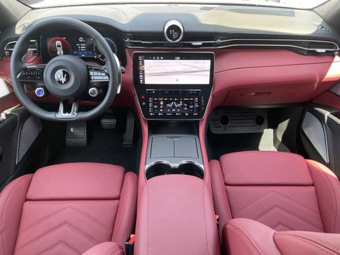 New 2024 Maserati Grecale Modena image 34