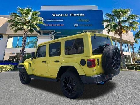 Certified 2024 Jeep Wrangler Unlimited Sahara w/ Safety Group AWD/4WD image 7