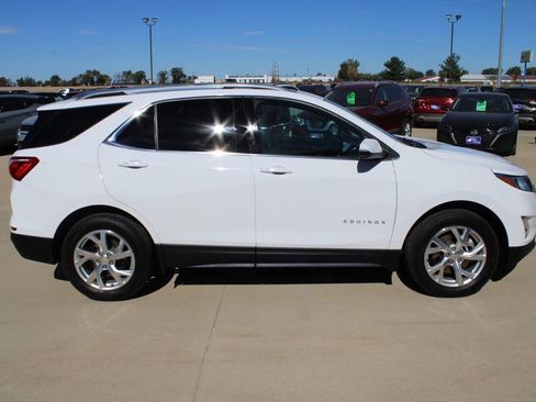 Used 2019 Chevrolet Equinox LT image 4
