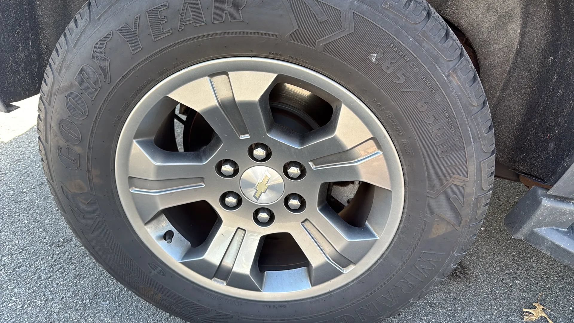 Used 2019 Chevrolet Tahoe LS AWD/4WD image 13