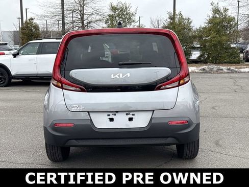 Certified 2022 Kia Soul LX image 3