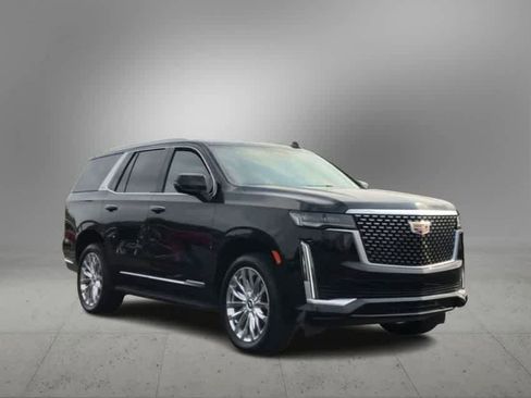 Used 2023 Cadillac Escalade Premium Luxury image 2