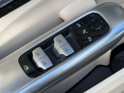 Used 2026 Mercedes-Benz C 300 4MATIC Sedan image 13