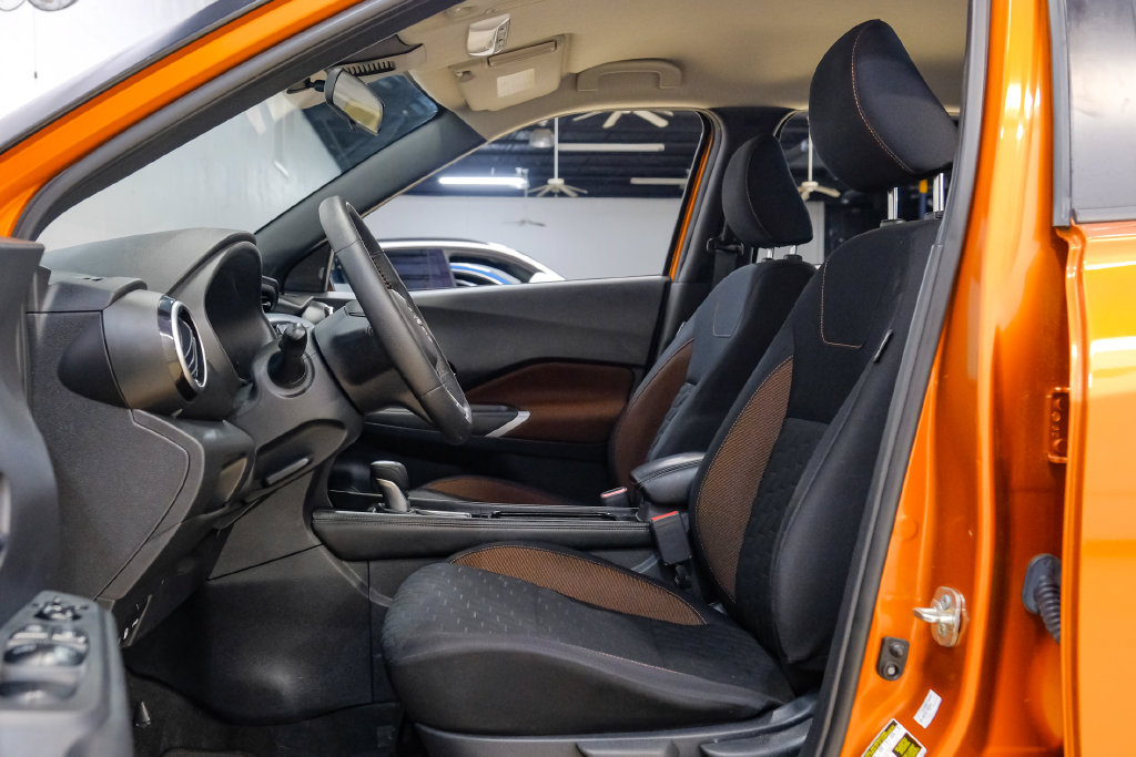 Used 2023 Nissan Kicks SR FWD image 4