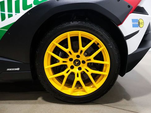 Used 2024 Lamborghini Huracan Sterrato AWD/4WD image 20