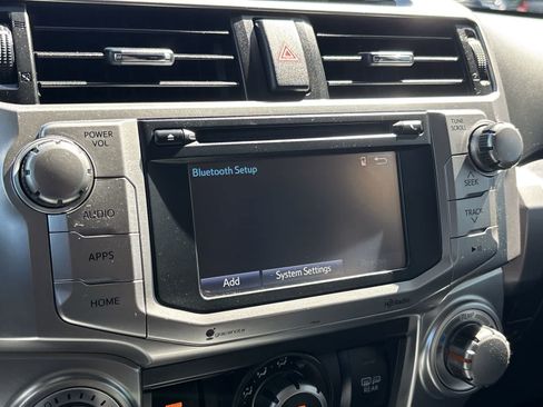 Used 2014 Toyota 4Runner SR5 AWD/4WD image 16