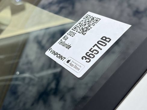 Used 2025 Kia Telluride SX X-Line AWD/4WD image 32