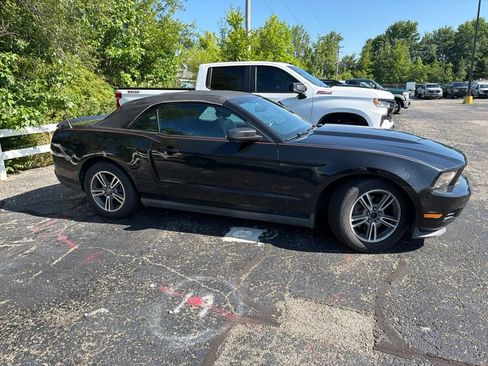 Used 2012 Ford Mustang Premium w/ Security Pkg RWD image 6