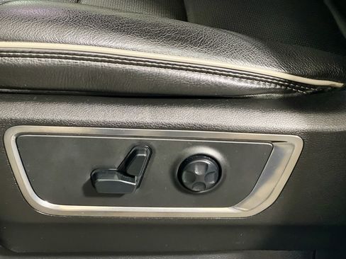 Used 2019 RAM 1500 Limited image 15