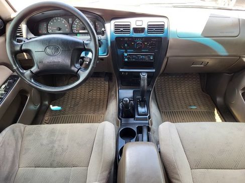 Used 2002 Toyota 4Runner SR5 AWD/4WD image 24