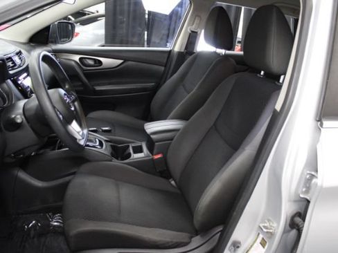 Used 2018 Nissan Rogue Sport S FWD image 11