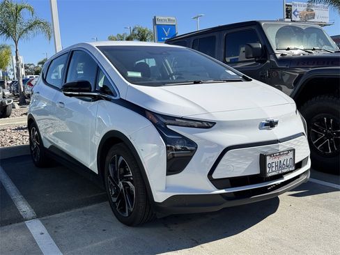 Used 2023 Chevrolet Bolt LT image 2