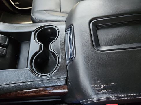 Used 2020 GMC Yukon SLT w/ Open Road Package image 25