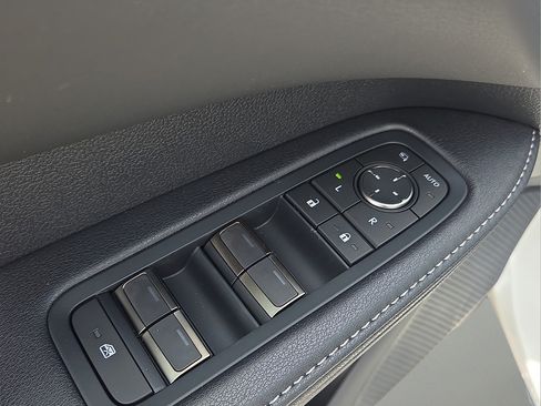 New 2026 Lexus RX 350 AWD image 18