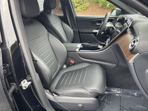 New 2026 Mercedes-Benz GLC 300 image 43